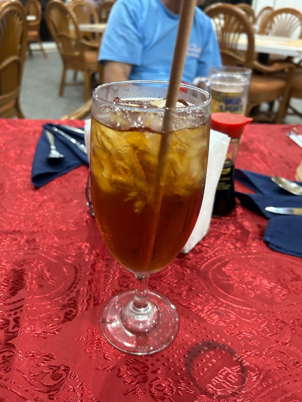 ホテルレストランで楽しむ夕食時の飲み物