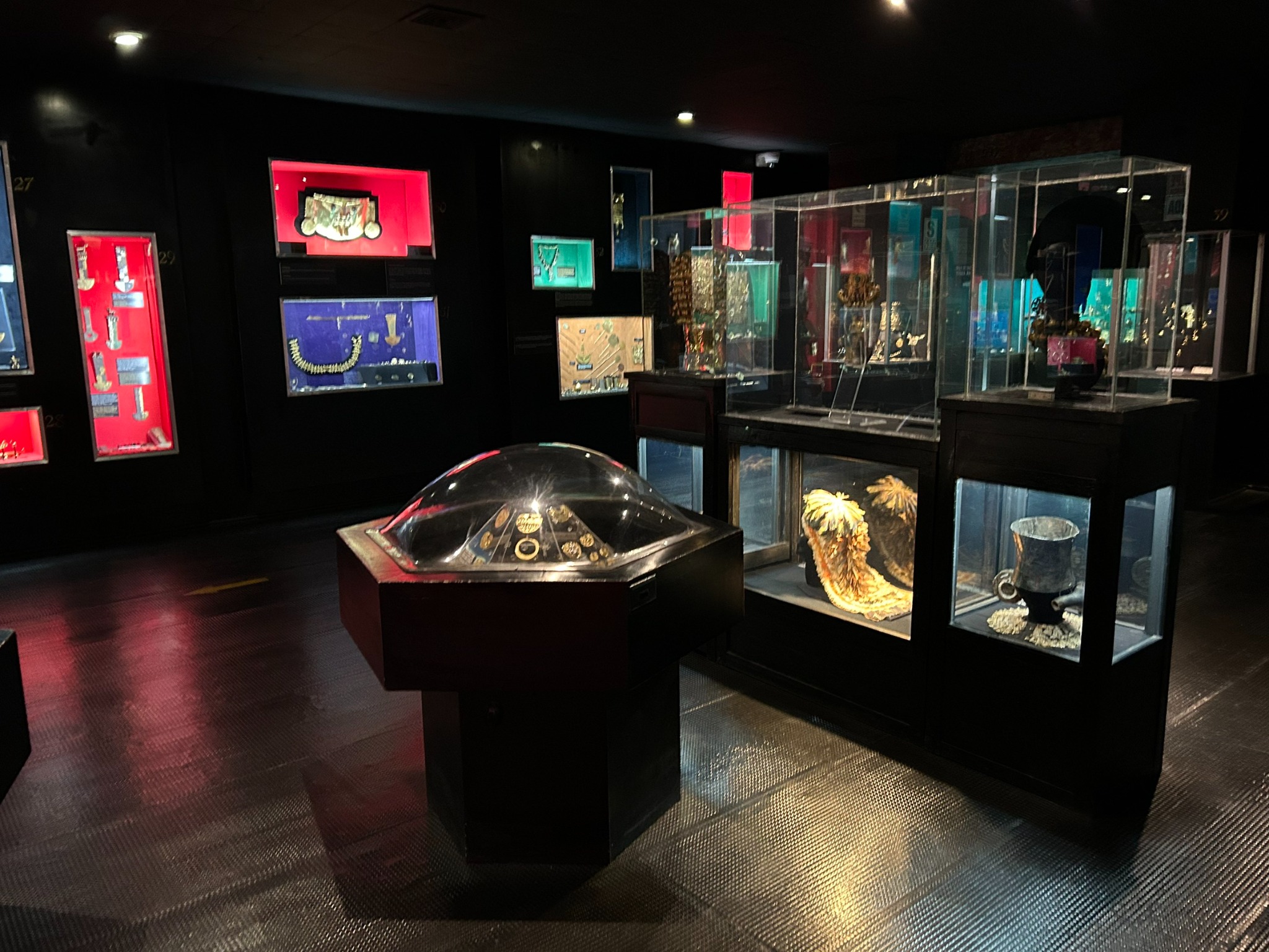 黄金博物館の展示室
