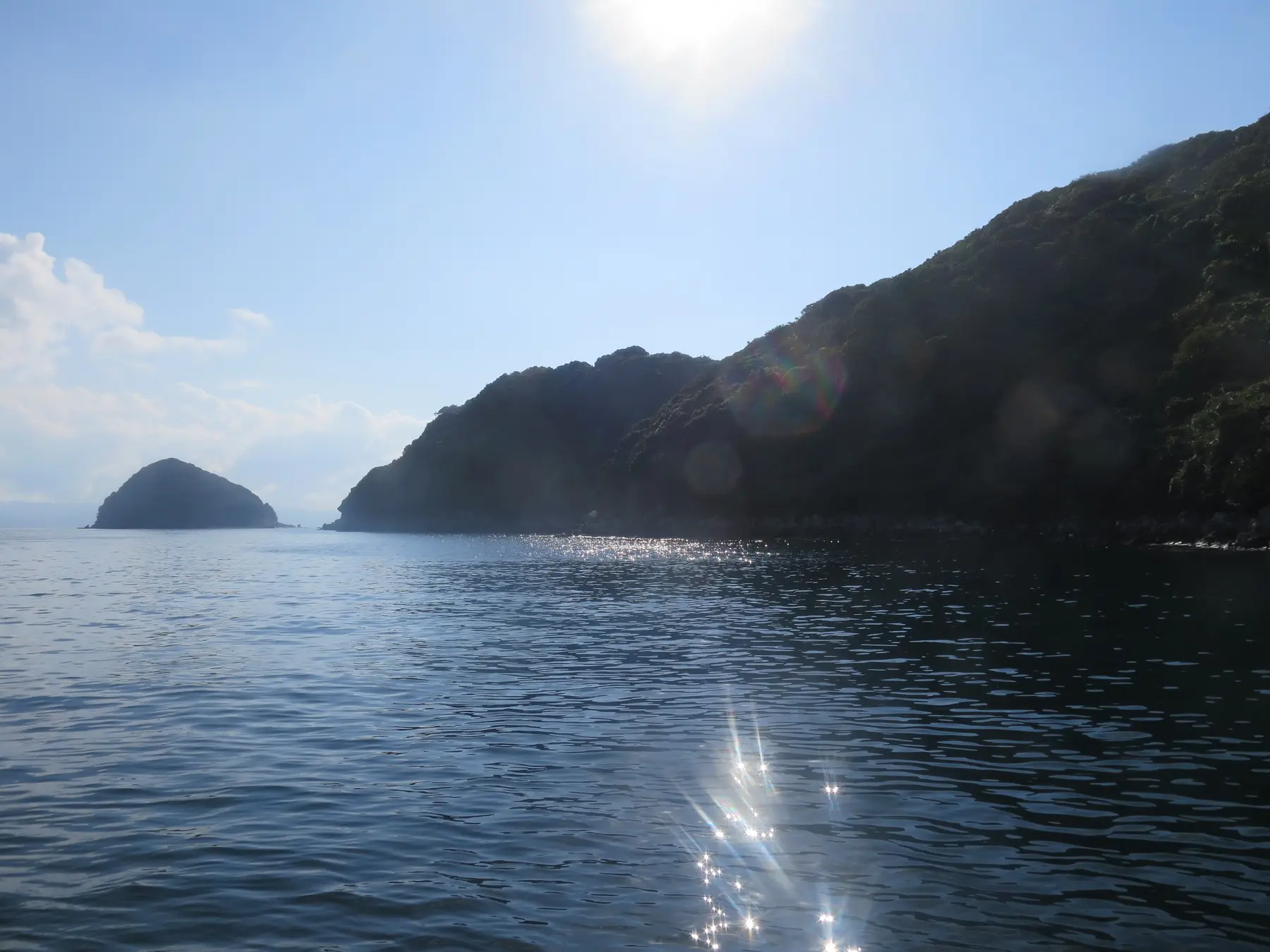 オオビキ島の穏やかな入り江